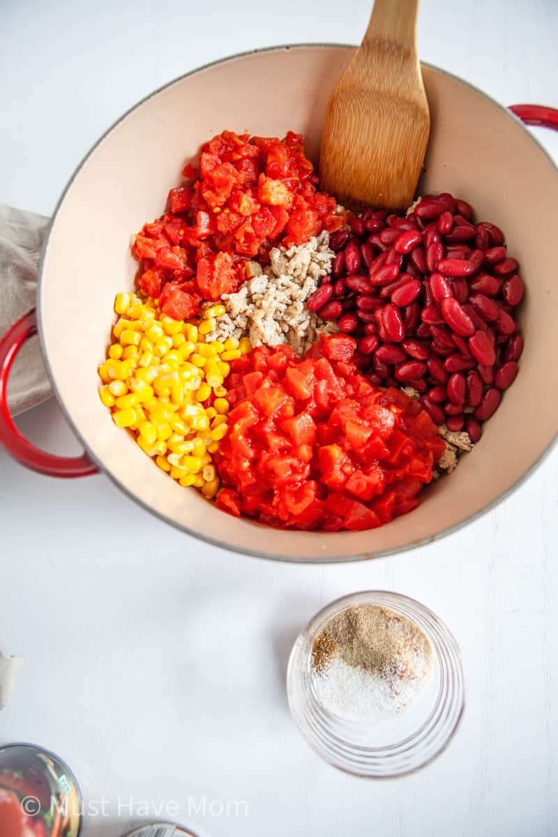 turkey chili ingredients in pot