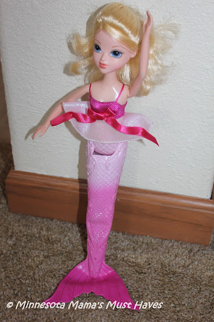 Fun Summer Water Toy! {Moxie Girlz™ Magic Swim Mermaid™ Doll Review & Giveaway}