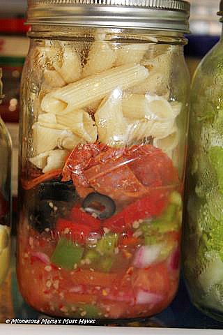 Quick and Easy Mason Jar Pasta Salad