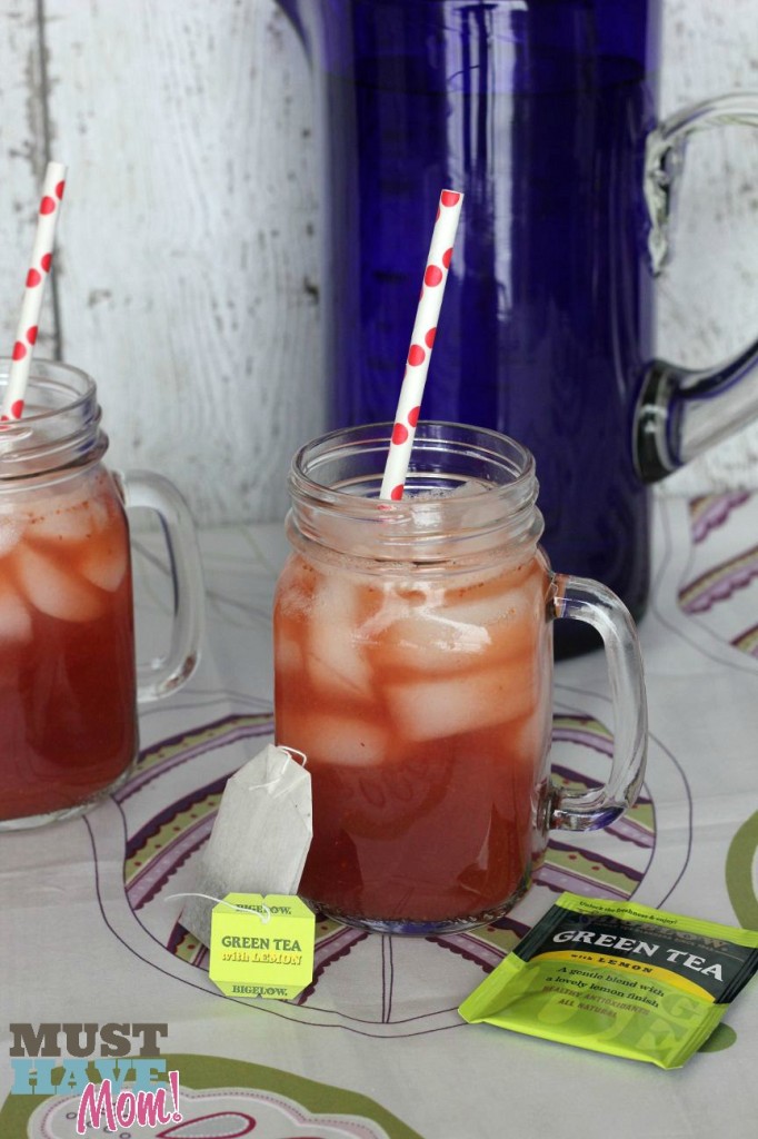 Iced Strawberry Green Tea - Must Have Mom