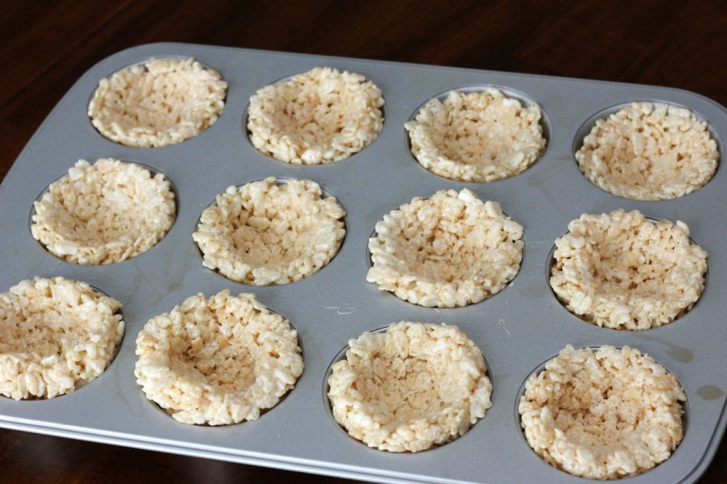 Rice Krispie easter baskets - Must Have Mom