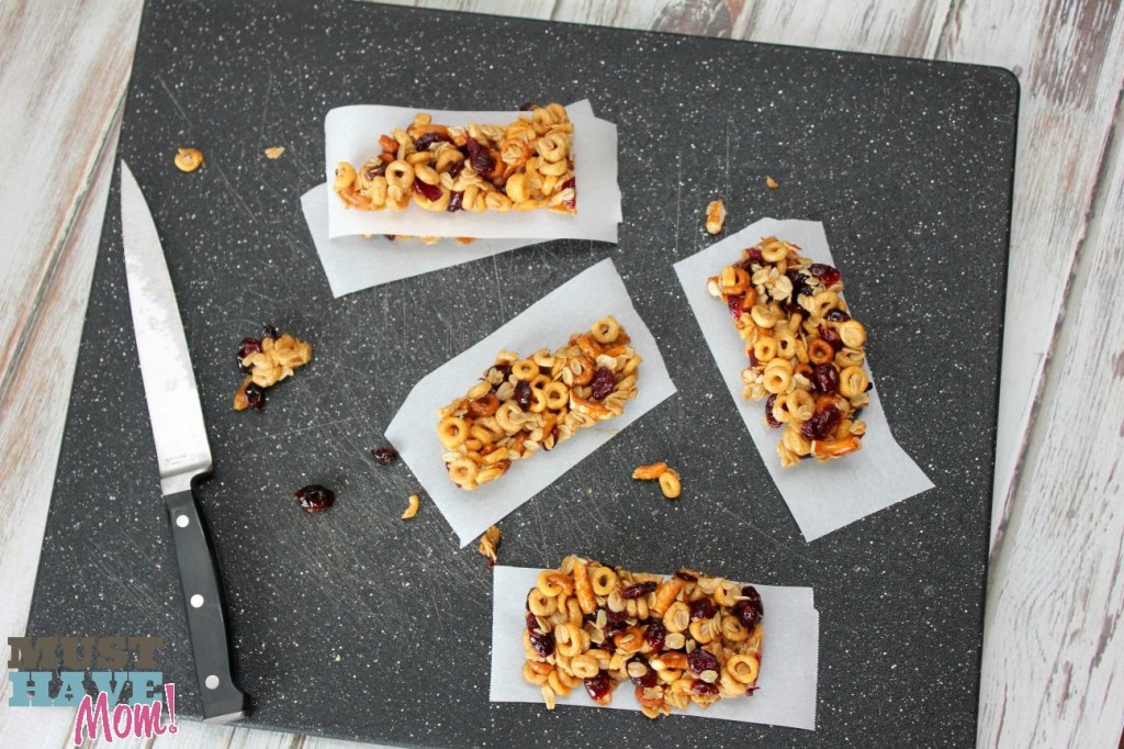 Cranberry Pretzel Cheerio Bars - Must Have Mom