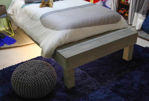 DIY Nautical platform bed - kids beach room