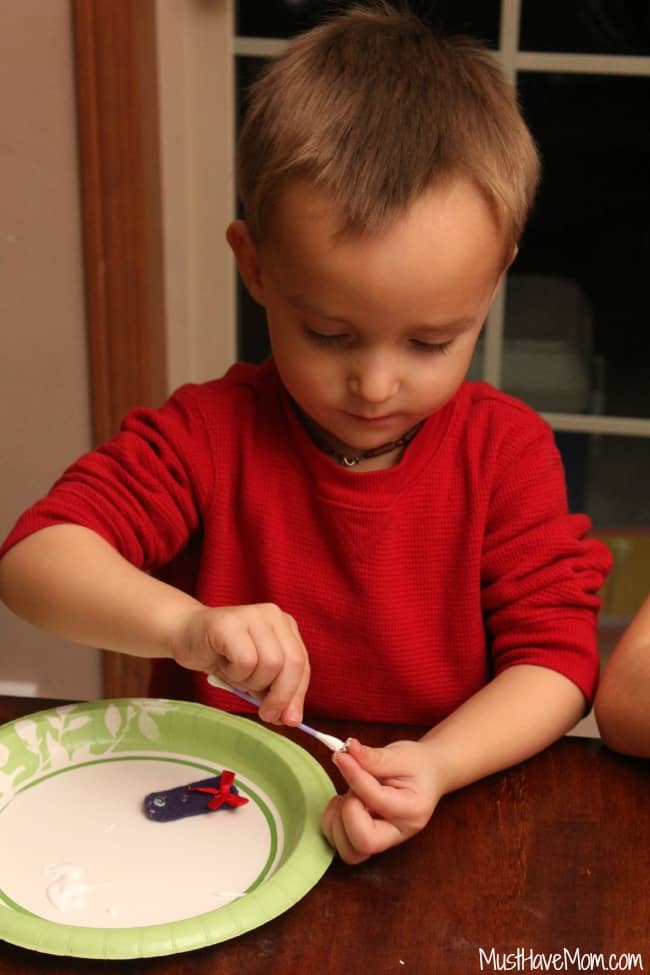 DIY Finger Puppet Kits For Kids! + Free Printable & Box