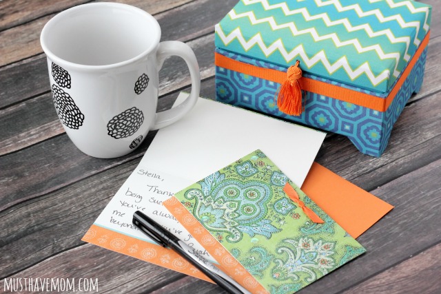 DIY Sharpie Mug Without The Sharpie! DIY Gift For Friends, Teachers & More!