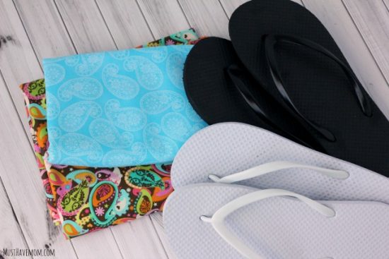 How To Make The Easiest Ever DIY No Sew Fabric Flip Flops!