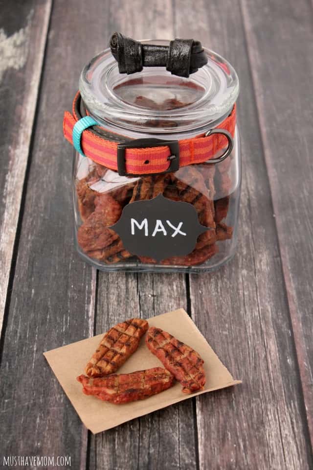 https://musthavemom.com/wp-content/uploads/2015/04/Easy-DIY-Dog-Treat-Jar.jpg