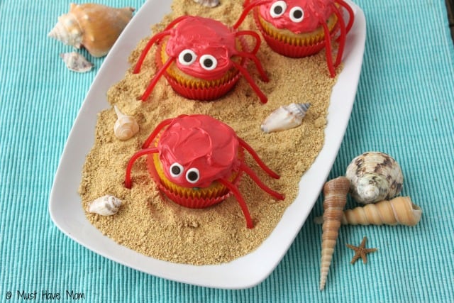Crab Cupcakes dessert idea for a beach party or summer dessert idea! Would be great for an ocean themed party too!