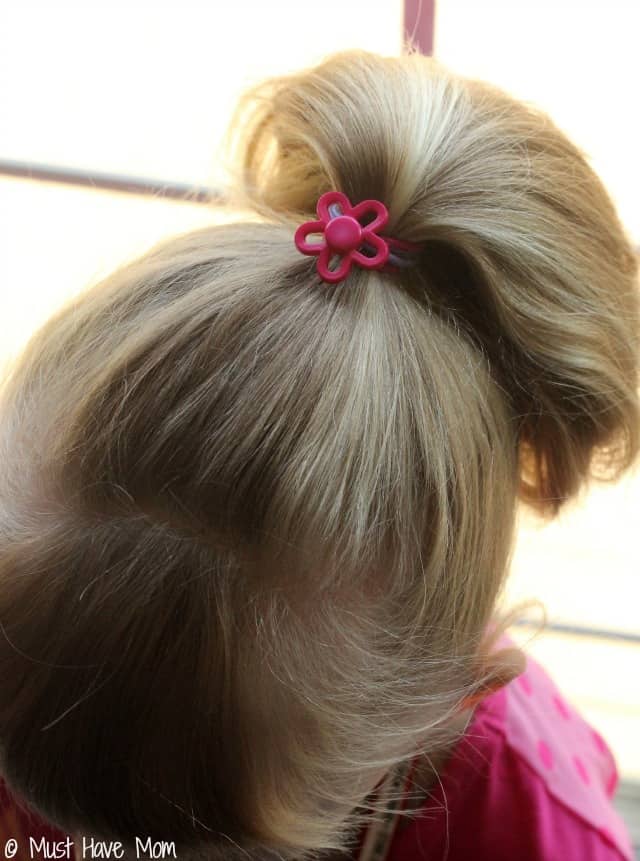 Turn A Button Into A Hair Tie In Under 5 Seconds!