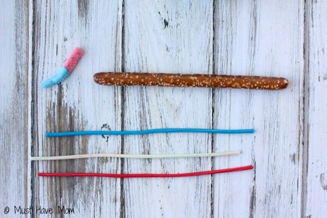 How to make Twizzlers Fishing Rods! Fun 4th of July food idea, fishing party food idea or fish kids activity idea!
