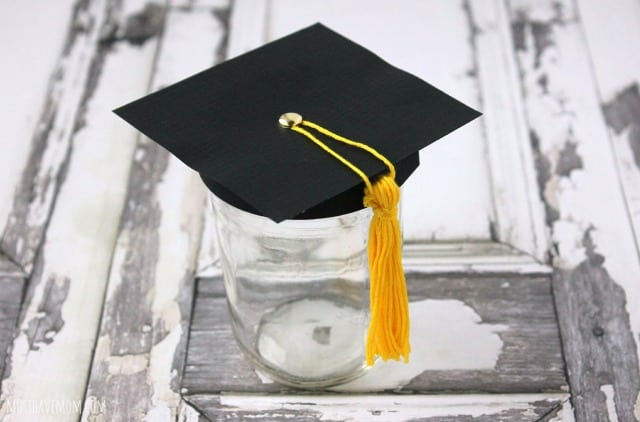 DIY Graduation Gift Idea: Money Diplomas stuffed in a graduation cap mason jar! Instructions for making it all!