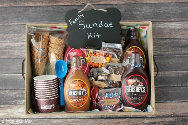 DIY Family Sundae Kit Gift Idea