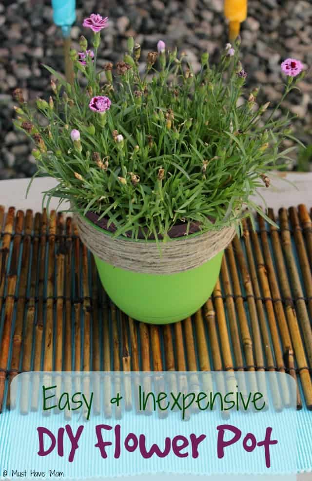 Easy and Inexpensive DIY Flower Pot Makeover! Use old pots and make them look new again!