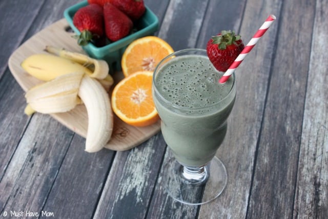 Energize Greens Tropical Smoothie Recipe – The Green Smoothie That Doesn’t TASTE Green!
