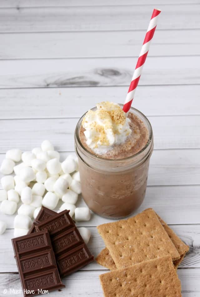 Delicious Smores Smoothie Recipe. Tastes like a frozen hot chocolate but Smores flavor! Perfect cool treat for Summer.