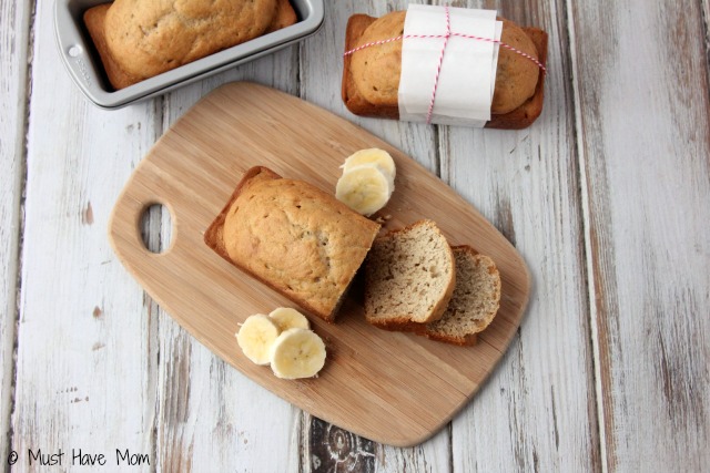 Light & Fluffy Banana Bread Recipe