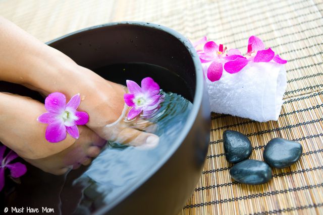 DIY Foot Soak For Dry Cracked Feet