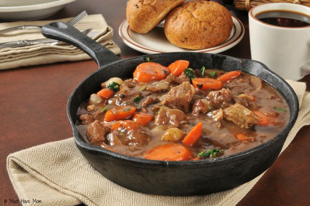 Homemade Beef Stew Recipe. Best beef stew recipe. Crockpot beef stew recipe. Great comfort food!