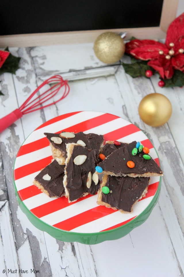 Easy Saltine Cracker Toffee Recipe! I have seen everyone raving about this and they are right! It's amazing and totally addicting! Easy to make recipe too!