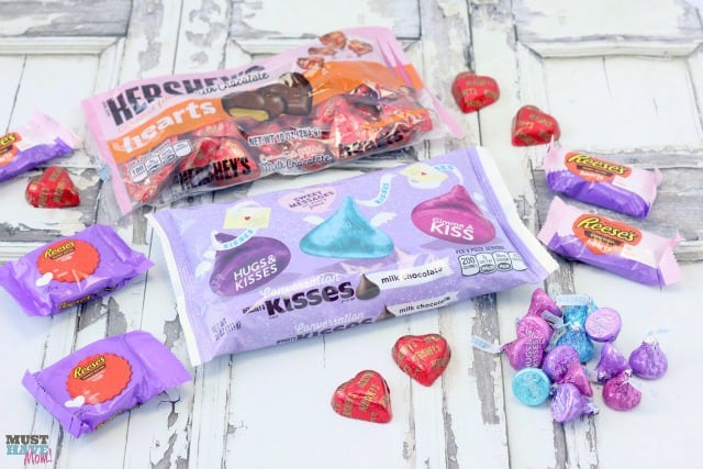 Free Valentine's Day Printable! "I've given you my heart and all of my kisses" Valentine's Day treat bag topper filled with Hershey's kisses and caramel heart! Perfect for Valentine's Day class treats