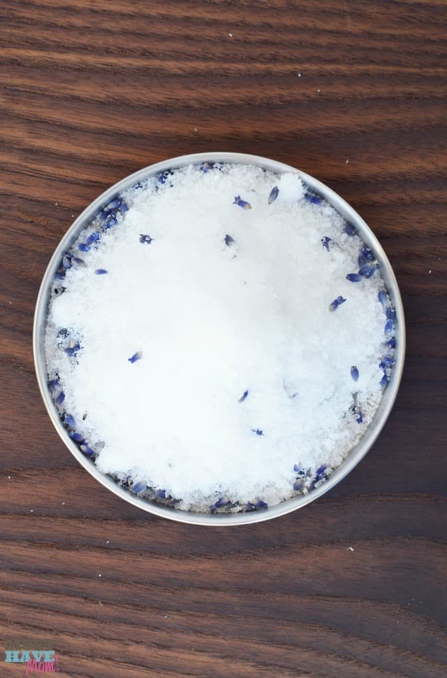 Shimmery lavender salt soak just like the spa! This bath salt recipe is easy and so luxurious! Makes a great DIY gift idea too. 