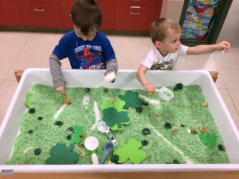 St. Patrick's Day Sensory Table & Instructions To Dye Your Rice Green! This fun green sensory rice DIY is the perfect St. Patrick's Day toddler activity or preschool activity! 