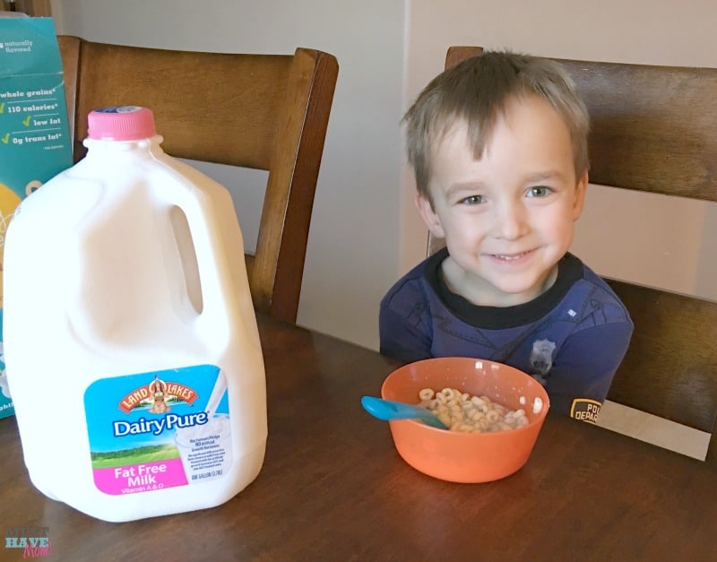 DIY Self Watering Milk Jug Planter Idea! Make your own self watering planter out of a milk jug. Upcycle and reuse your milk jug and get the kids involved! Milk jug gardening ideas!