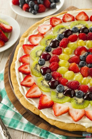 Best Ever Homemade Fruit Pizza Recipe. Make Fruit Pizza From Scratch ...