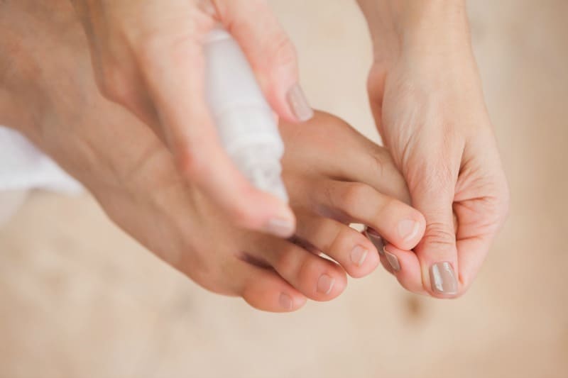 DIY Natural Stinky Feet Spray to get rid of smelly feet and stinky shoes. Natural remedy that can be used everyday on feet and shoes. Stinky feet remedies that work. 