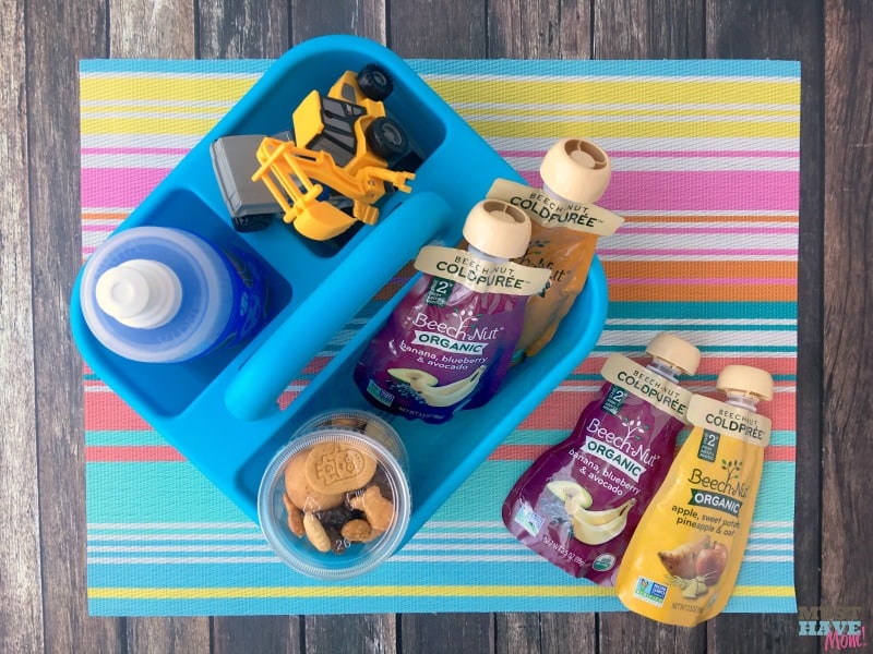 The BEST travel snack hacks for kids! Mess free snack ideas for in the car, travel snack mix recipe, and more! Lots of kids road trip tips!