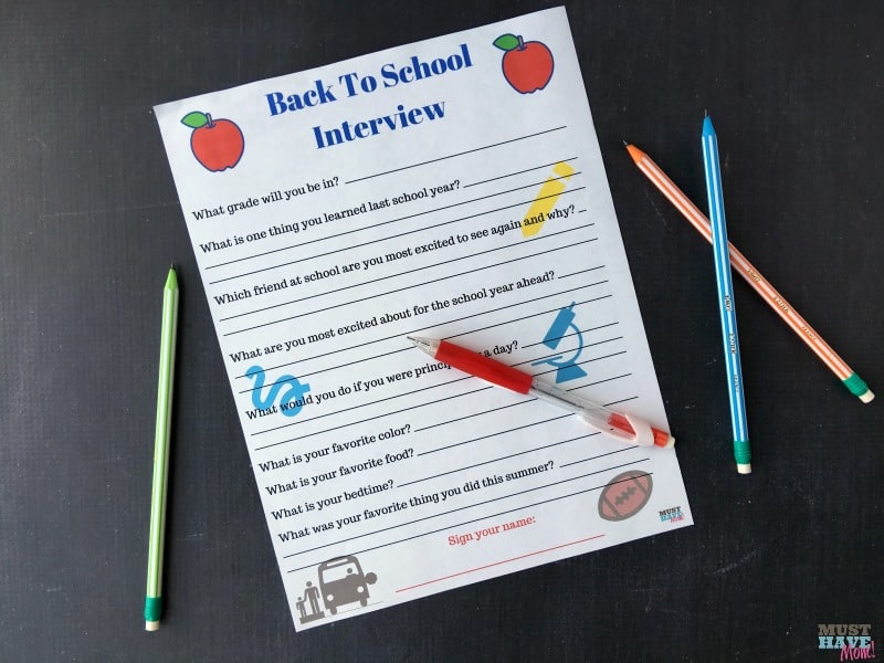 Free printable back to school interview questionnaire! Interview your kids each year before the new school year and save them! Fun back to school activity! 