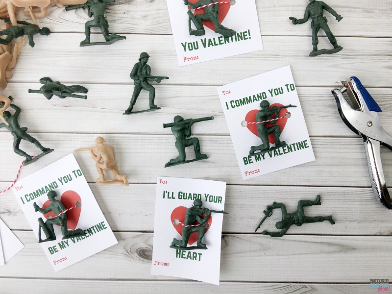 Free printable kids classroom valentine cards with army guys! Grab these army Valentine's Day cards for free now!