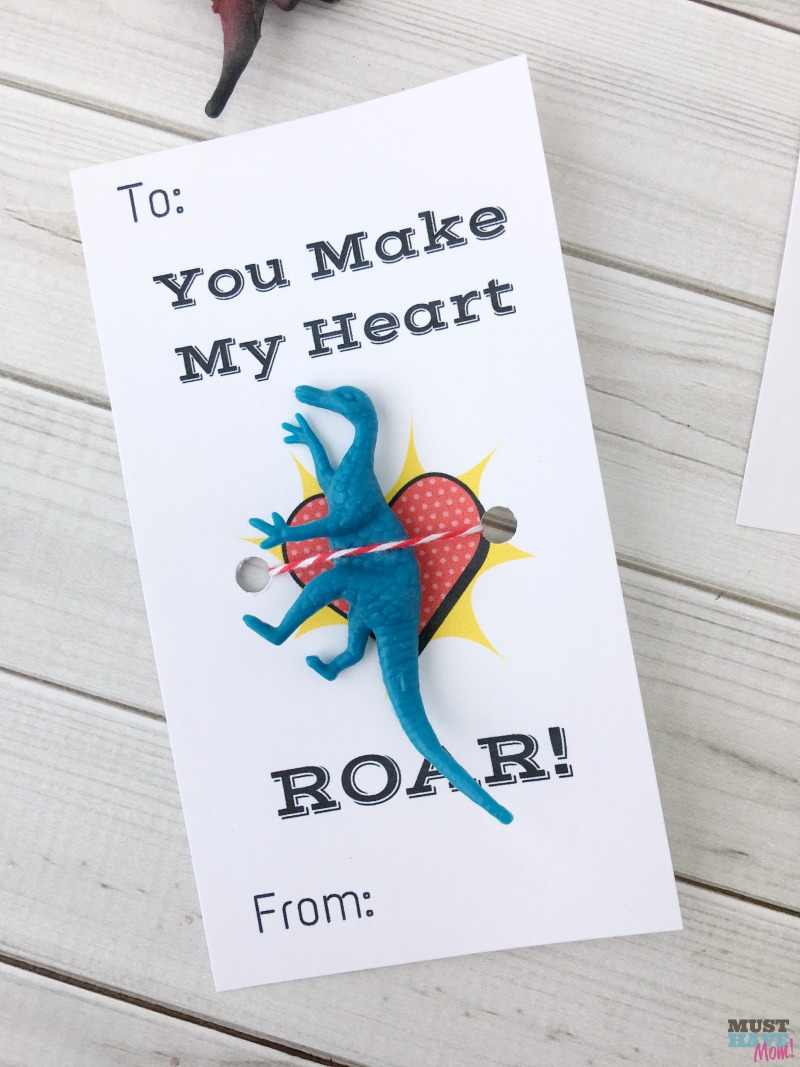 Free printable dinosaur Valentine's Day cards! Great for classroom valentine cards! Go print them FREE!