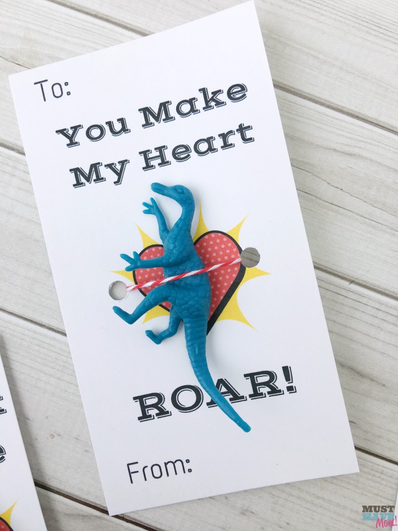 Free printable dinosaur Valentine's Day cards! Great for classroom valentine cards! Go print them FREE!