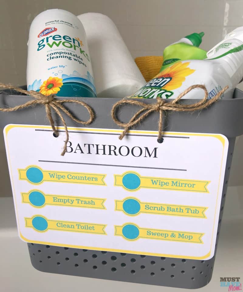 DIY Kids cleaning kits with free printable kids cleaning checklist and natural cleaning products list. Put together these kids chore kits so they can effectively and safely clean each room!