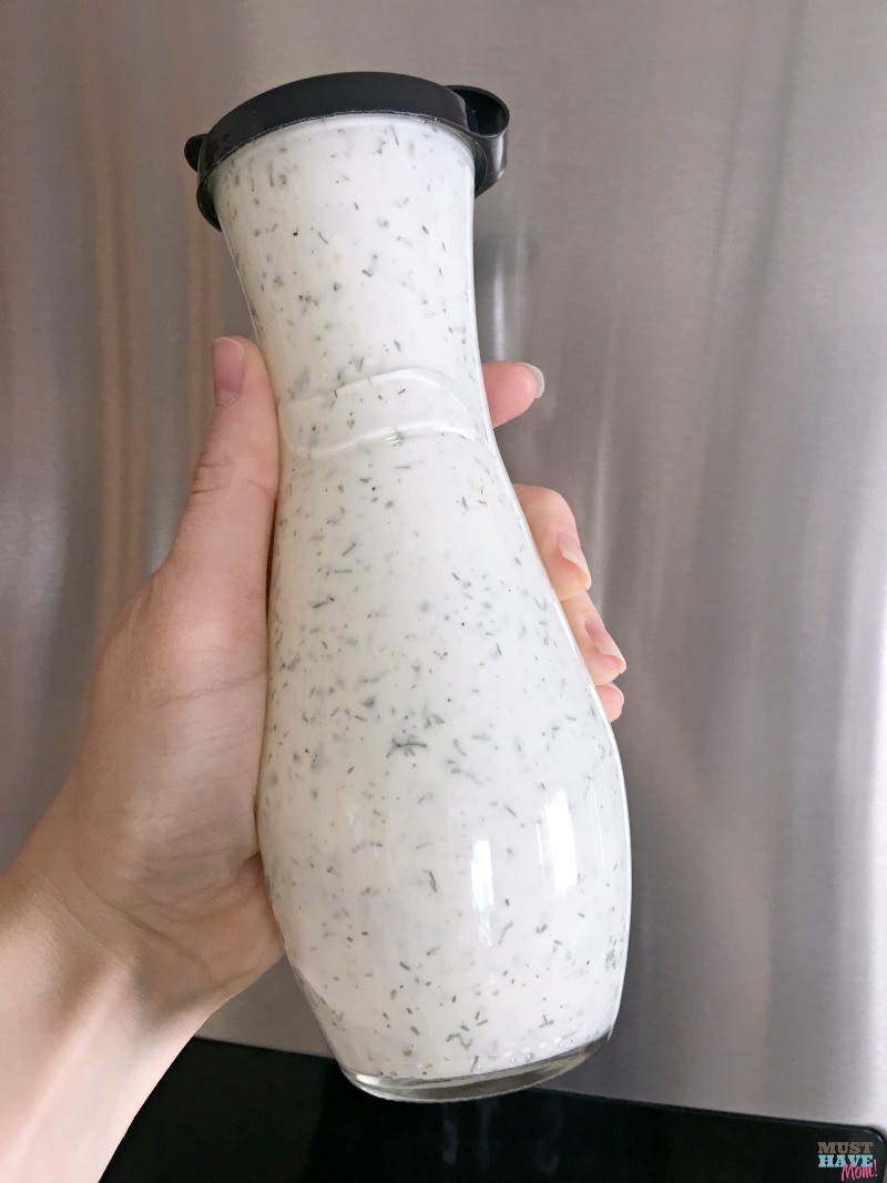 21 day fix ranch dressing recipe! This healthy homemade ranch dressing is better than any ranch I've ever bought at the store! Save this recipe!