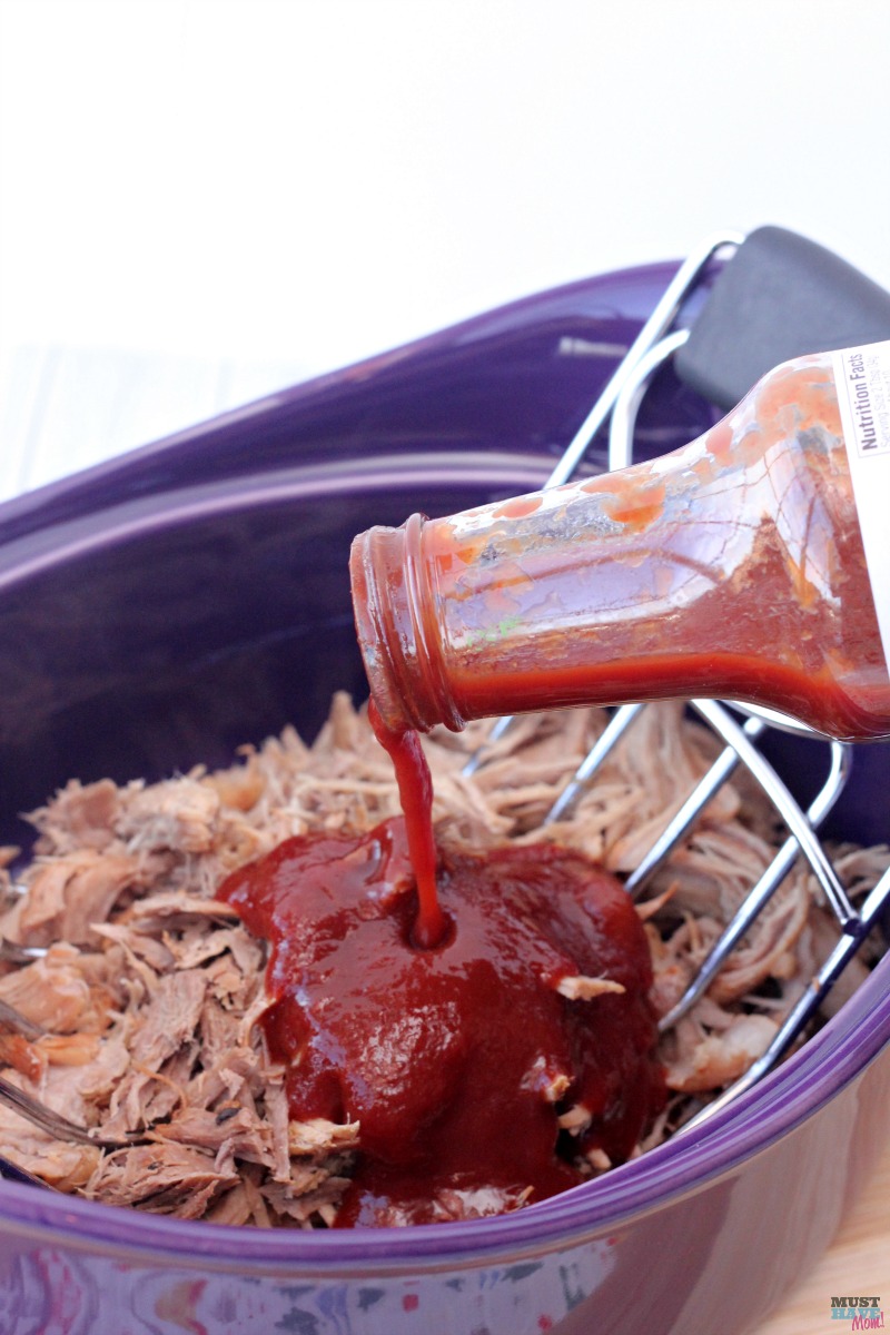 This Instant Pot BBQ pulled pork recipe is the BEST out there! The pressure cooker pulled pork literally fell apart and was so juicy and moist. Very flavorful dinner idea! Pin this recipe to favorites!