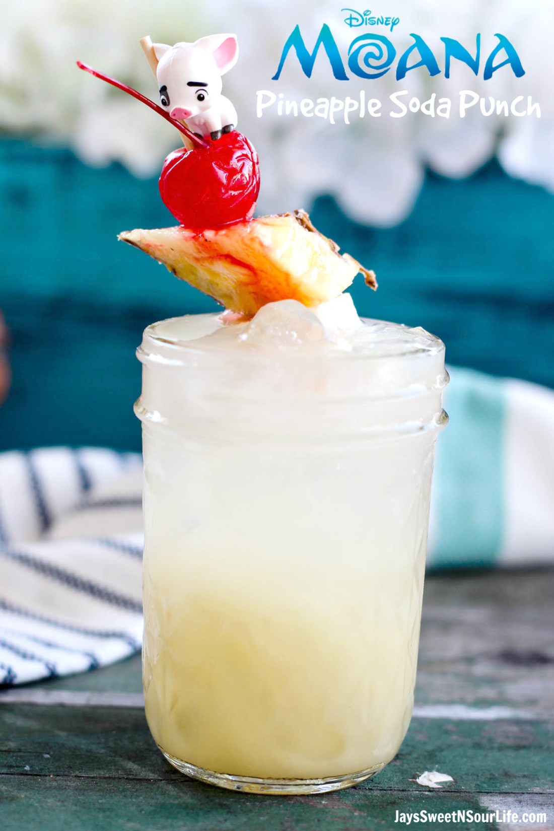 Moana Pineapple Soda Punch Recipe! Perfect for Moana party! Plus more Moana craft and recipe ideas!