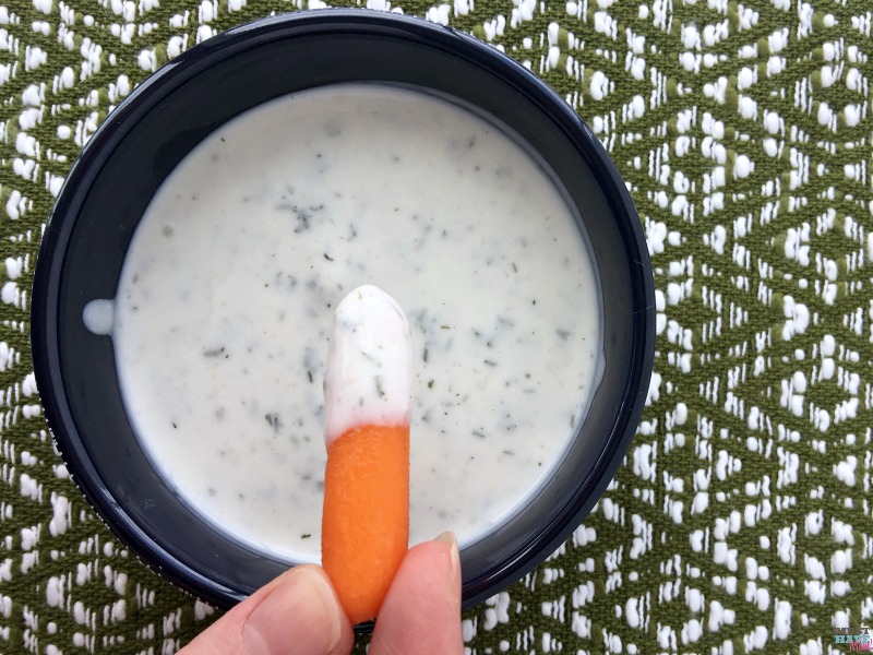 21 day fix recipes! 21 day fix ranch dressing recipe! This healthy homemade ranch dressing is better than any ranch I've ever bought at the store! Save this recipe!