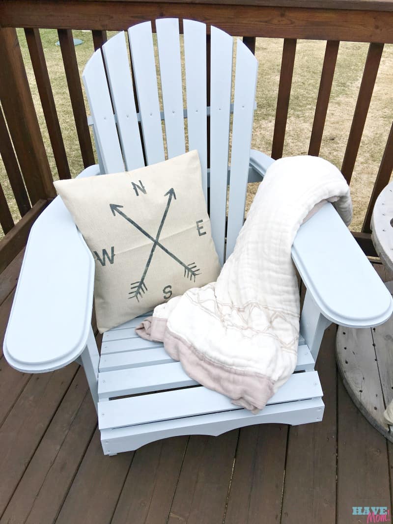 How to DIY farmhouse style adirondack chairs. Build them, paint them and style them! She shows you how. Bring farmhouse decor outdoors!