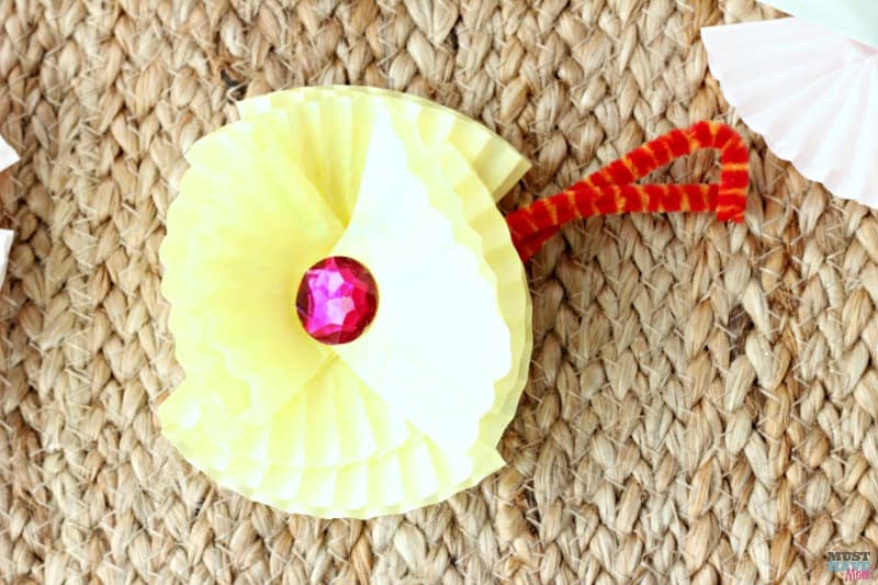 DIY Paper Flowers and Vase. Adorable Kids Craft for a Mother's Day gift idea. 