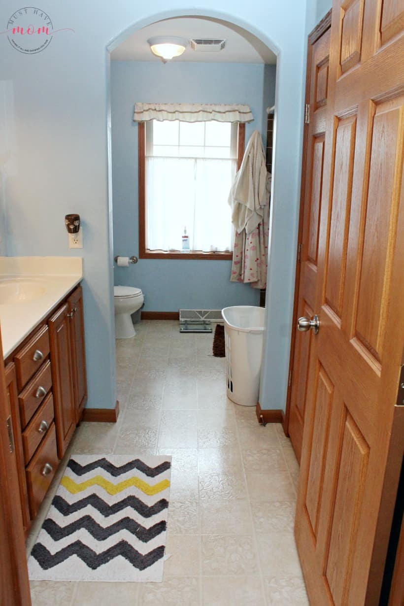 farmhouse style bathroom makeover