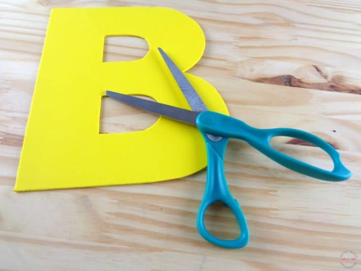 B is for Buttons Letter Craft {Free Printables} - Must Have Mom