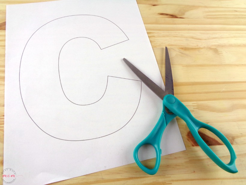 Letter of the Week craft activity idea! Letter "C" is for Chicken craft DIY tutorial and free printable letter C template.