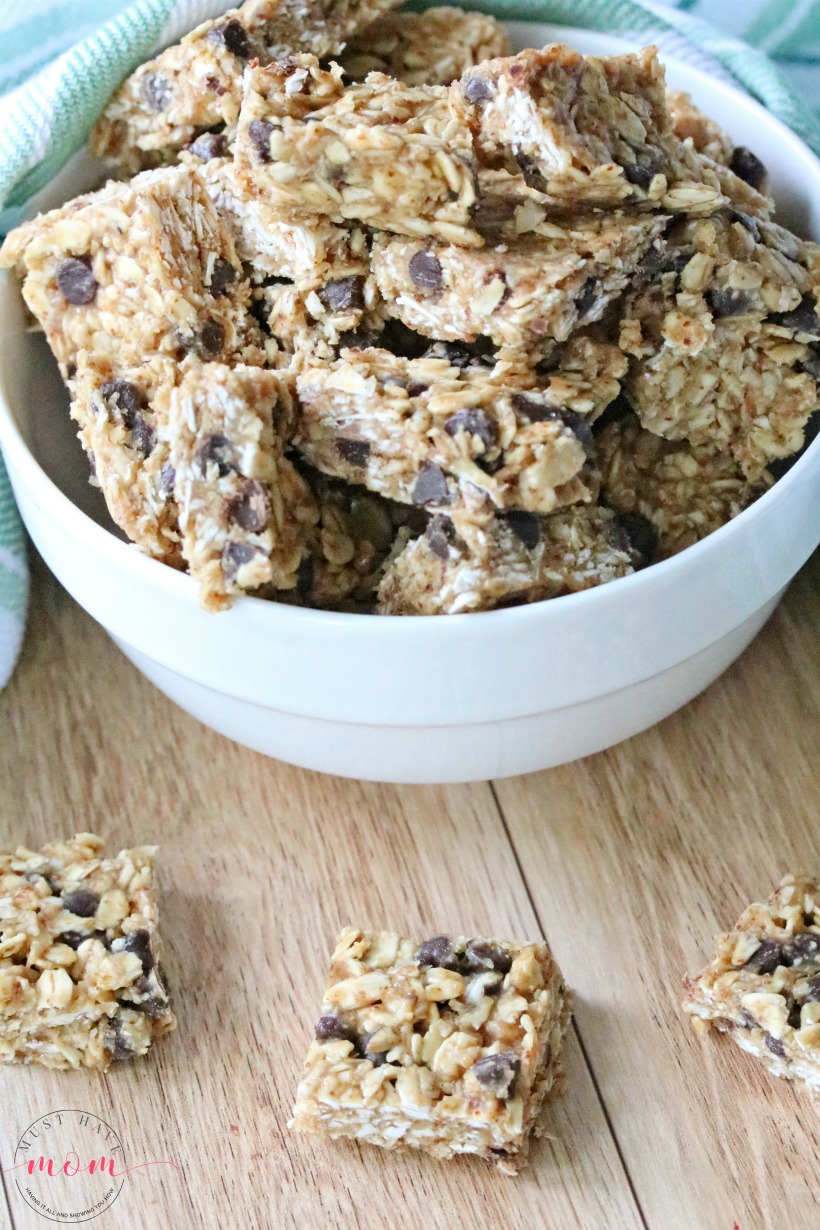 Healthy Oatmeal Chocolate Chip No Bake Bars - Must Have Mom