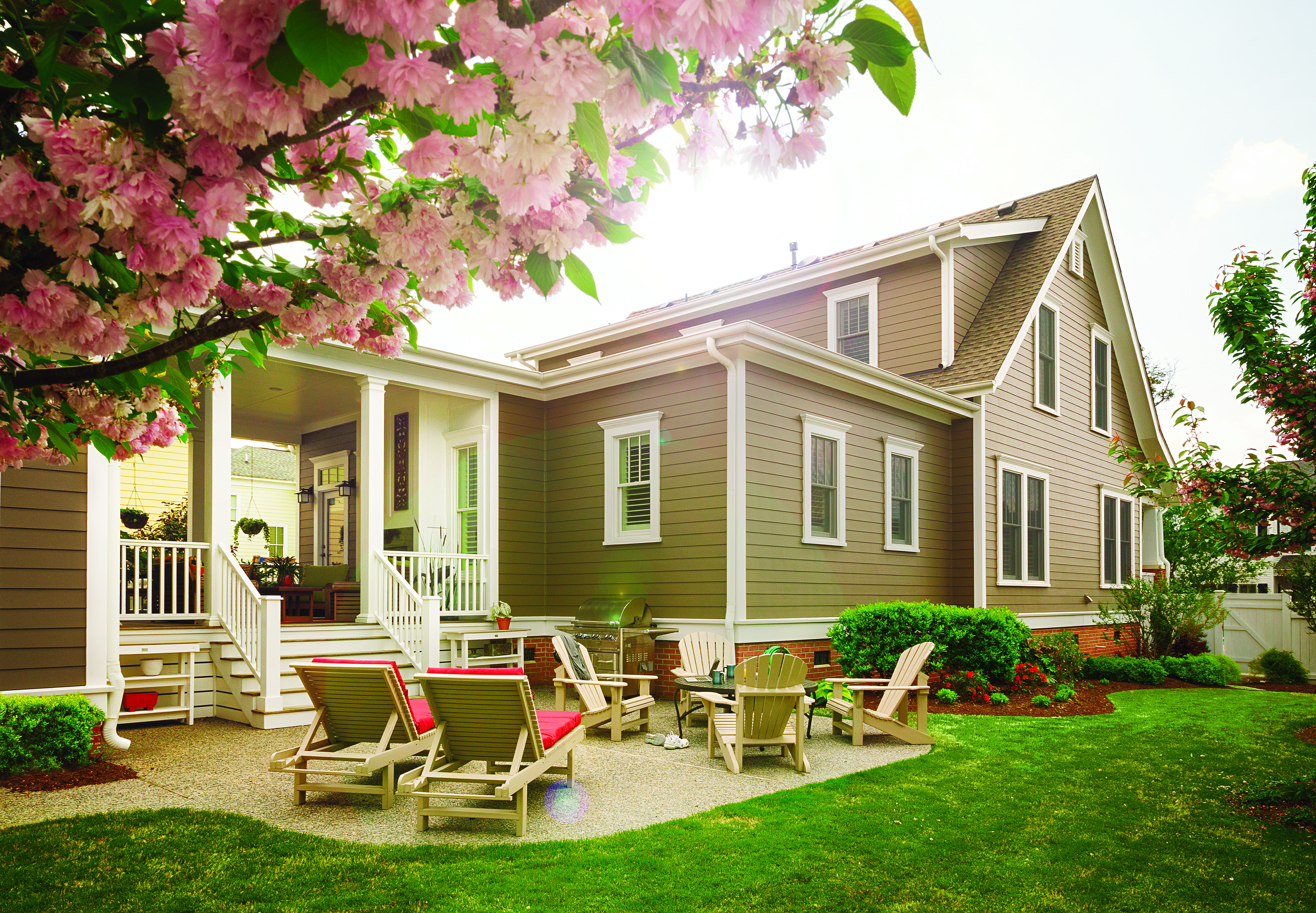 12 Easy projects to increase your home's curb appeal and have your home looking magazine ready!