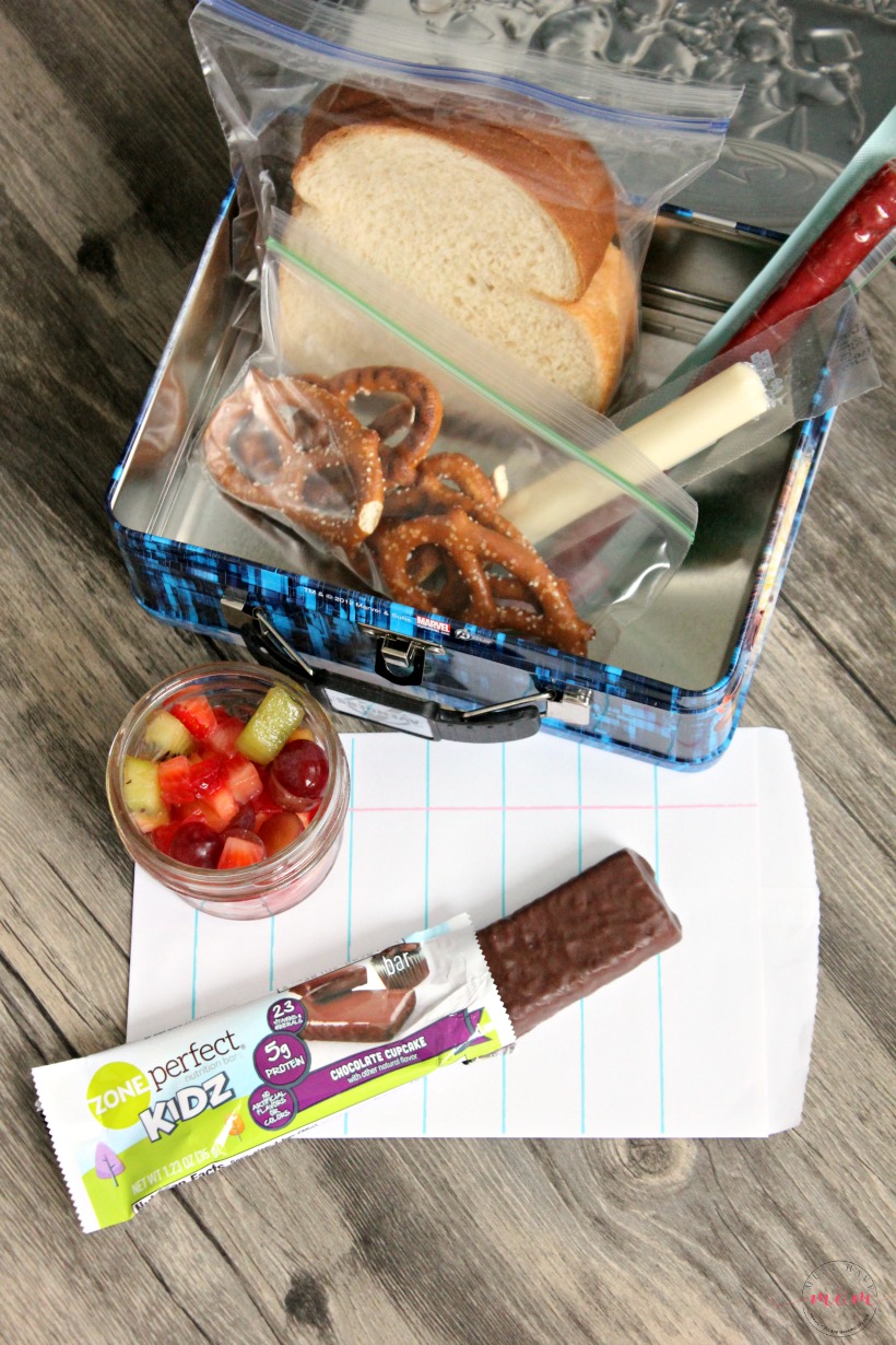 Quick & easy tips to pack a healthy lunch everyday! Make ahead lunches and label system so kids can pack their own healthy lunch!