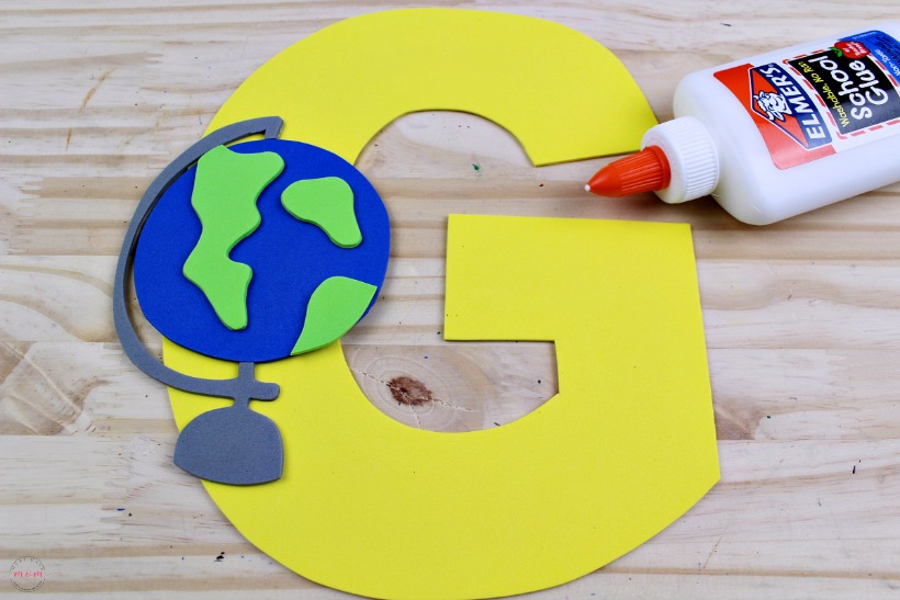 Weekly letter craft series! G is for Globe kids craft idea. Free printable letter template.