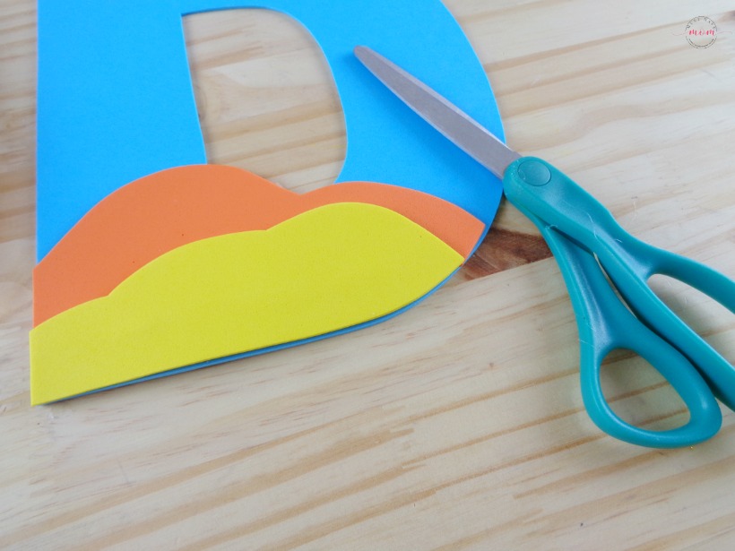 Weekly letter craft ideas! Letter D is for Desert preschool or kindergarten craft tutorial for learning letters.