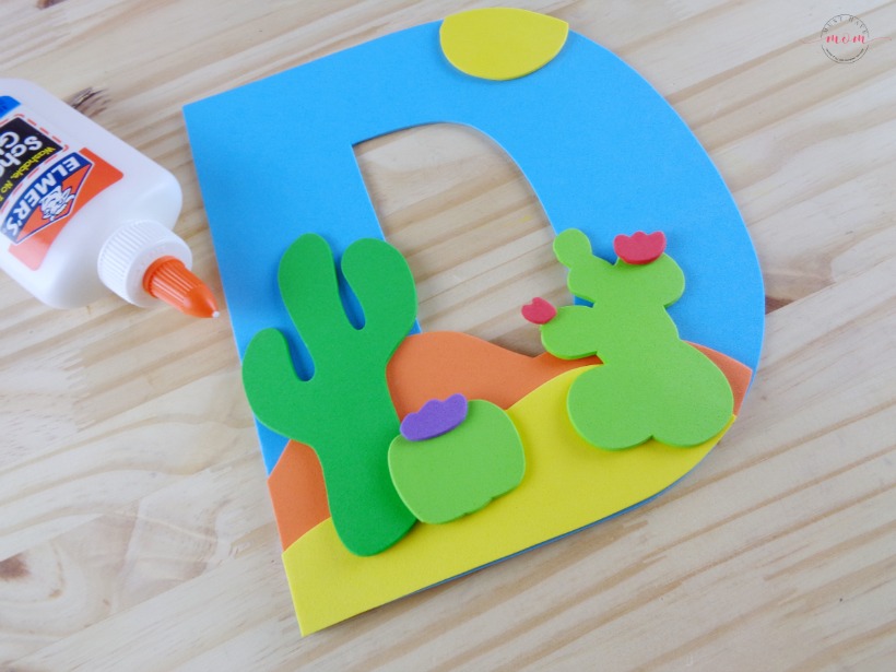 Weekly letter craft ideas! Letter D is for Desert preschool or kindergarten craft tutorial for learning letters.